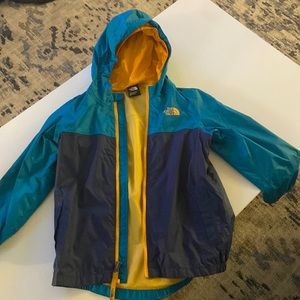 Boys size 6 North Face light weight jacket